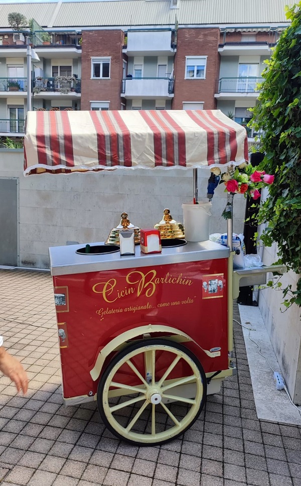 12 Carretto gelati